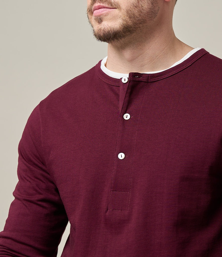 Merz b.Schwanen - 206 - LONG SLEEVE HENLEY NECK - RUBY RED