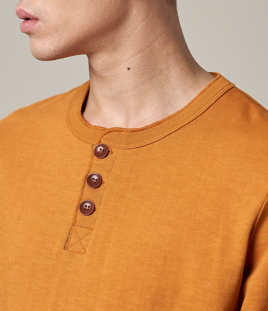 Merz b.Schwanen - 2S04 LOOPWHEELED HENLEY HEAVY - DESERT SUN