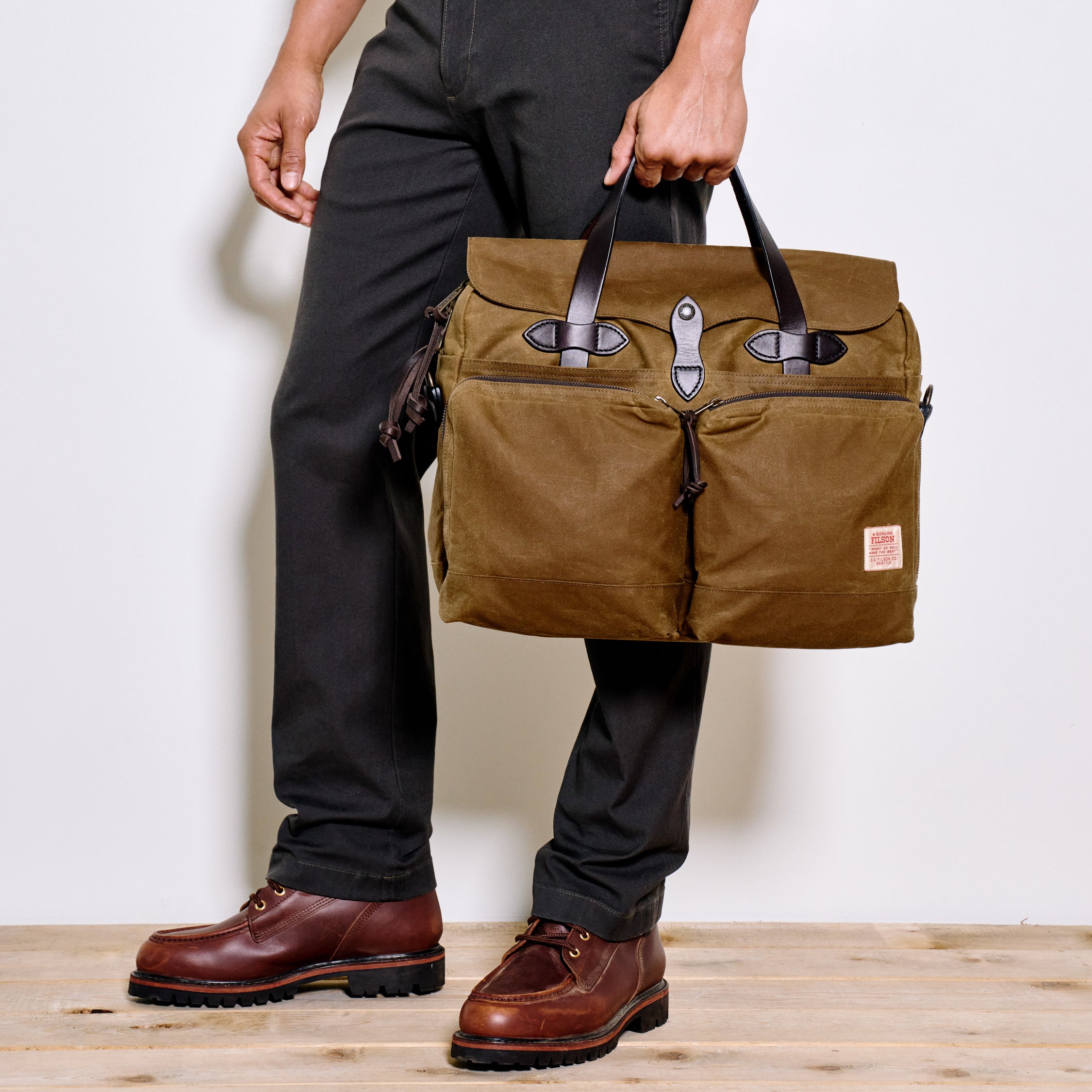 FILSON - 24 HOUR TIN CLOTH BRIEFCASE - DARK TAN