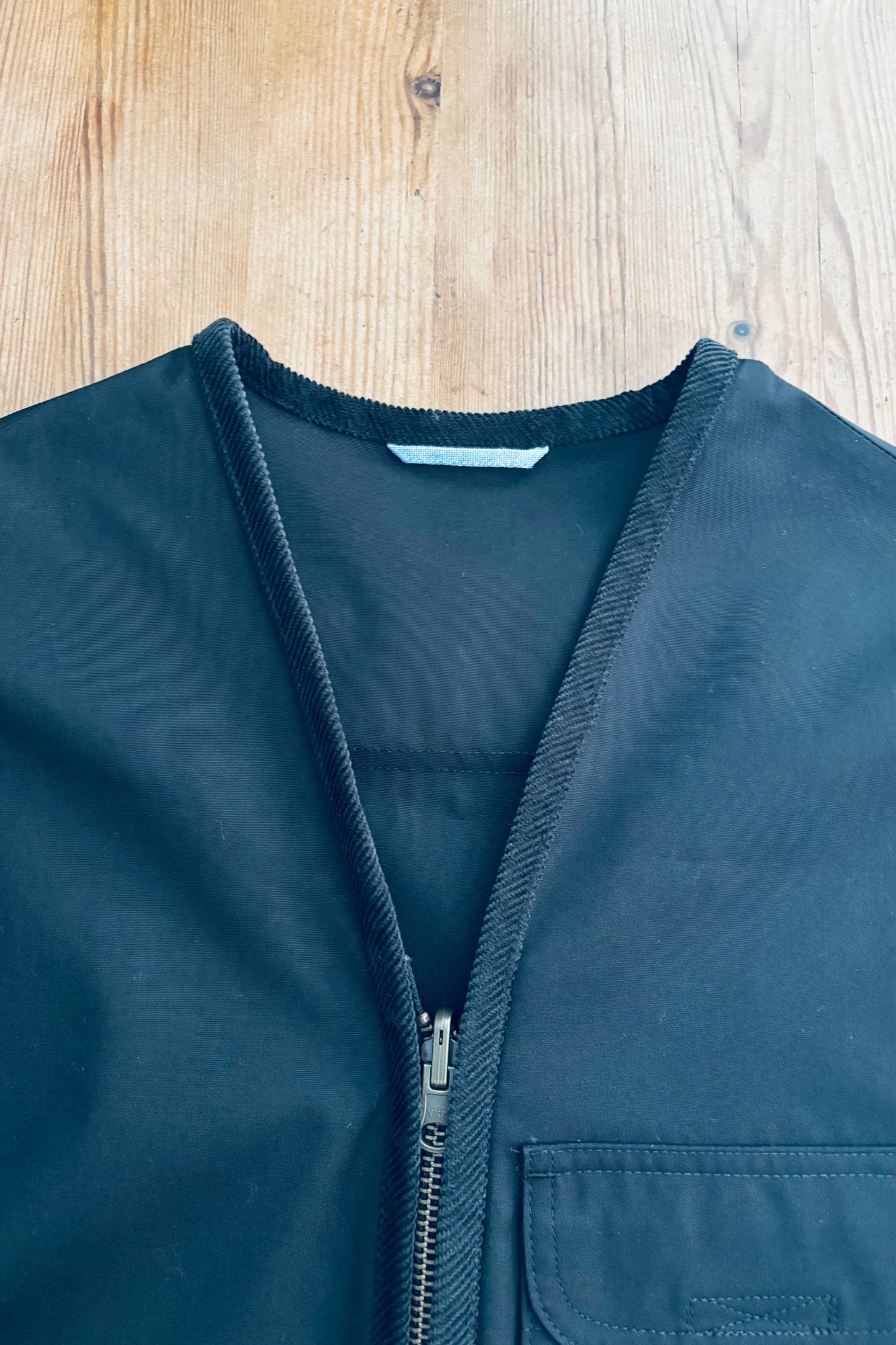 KENNETH FIELD - GUIDE VEST T/C - BLACK