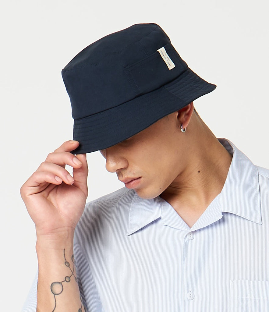 Merz b.Schwanen - BH03 UNISEX BUCKET HAT - DARK NAVY