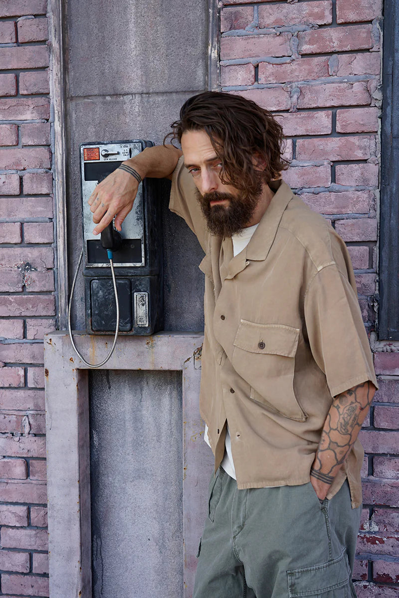 Nigel Cabourn - ARMY SHIRT S/S RAYON PIGMENT - CAMEL