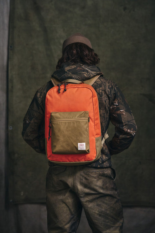 FILSON - SURVEYOR 25L BACK PACK - DARK TAN / FLAME