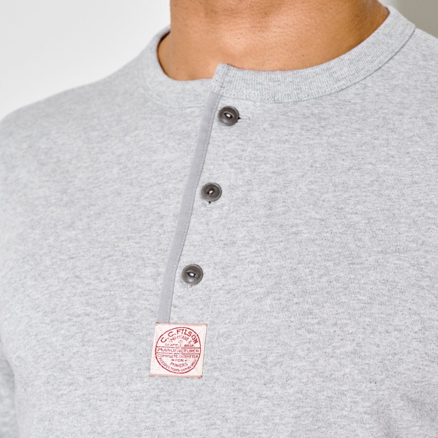 FILSON - FRONTIER HENLEY TEE - HEATHER GRAY